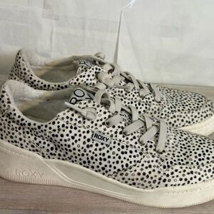 Roxy Dotted Cream and Black Sneakers size 9 good condition